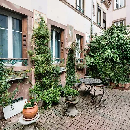 Apartment Charmant City Center
