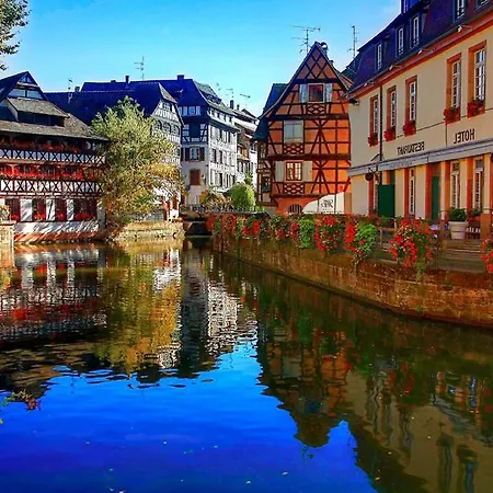 Charmant City Center
